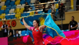 Женская борьба: Жамиля Бакбергенова удержала первую строчку мирового рейтинга