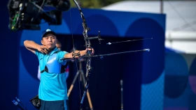 Дәулеткелді Жаңбырбай жарыс жолынан шықты