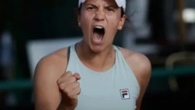 Данилина вышла во второй круг турнира в Окленде