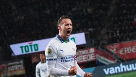 ПСВ продолжает погоню за «Аяксом» (видео)