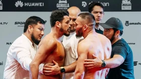 Последний бой Жумана. Где и во сколько смотреть турнир NAIZA в Алматы