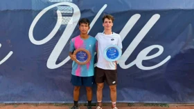 Ахмади Маханов впервые стал чемпионом турнира World Tennis J100