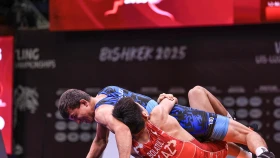 Казахстанские борцы завоевали еще три медали на чемпионате Азии U20