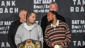 Дэвис өз белбеуін қорғайды. Джервонта Дэвис – Ламонт Роуч жекпе-жегінің тікелей эфирі