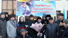 Еркін күрестен Әлем чемпионы Нұрқожа Қайпанов Петропавлға оралды