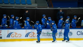 Казахстан одержал крупную победу над Францией и вышел на второе место в группе ЧМ