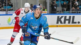 Оспанов, Диханбек и еще 10 хоккеистов подписали контракт с «Барысом»