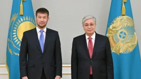 Президент Рахмоновты құттықтады