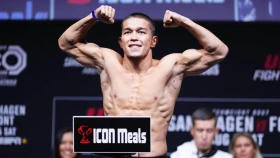 Асу Алмабаев UFC үздіктерімен төбелескісі келеді