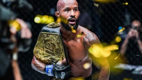 Деметриус Джонсон мансабын аяқтады