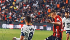 «Фенербахче» продолжает погоню за «Галатасараем» (видео)