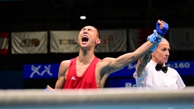 Боксшы Досжан Жұмақан чемпион атанды