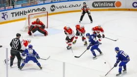 «Барыс» «Нефтехимикке» жол берді