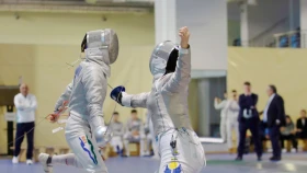 Қазақстандық семсерлесушілер Алматыда өткен жасөспірімдер арасындағы Әлем кубогы кезеңінде бес жүлдеге қол жеткізді