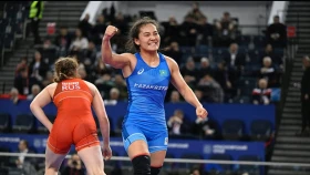 Тыныс Дубек сразится за бронзовую медаль чемпионата Азии (ВИДЕО)