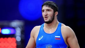 Абдулрашид Садулаев әлем чемпионатында атақты балуанды ұпай берместен ұтты