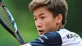 Дамир Жалгасбай вышел во второй круг юношеского АО