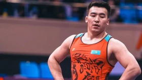Бір жылдан кейінгі алтын: Қазақ балуаны Азия чемпионы атанды