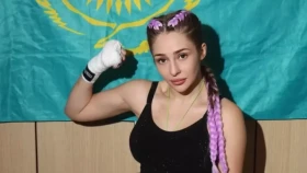 Ангелина Лукас WBF титулын жеңіп алды