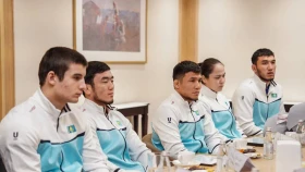 Ризабек Айтмухан и Ержет Жарлыкасын получили звания заслуженных мастеров спорта РК