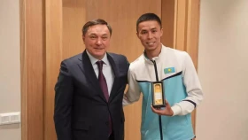 Олимпиада жүлдегері Сәкен Бибосыновқа лейтенант шені табысталды