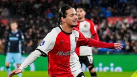 «Фейеноорд» разгромил «Херенвен» на своем поле (видео)