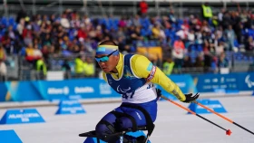 Милан–Кортина–2026: Ербол Хамитов занял шестое место в пара биатлоне