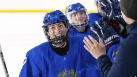 Женская сборная Казахстана по хоккею с разгромным счетом победила Исландию на чемпионате мира