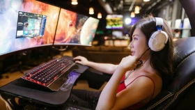 Лучшие мировые составы вышли в плей-офф казахстанского турнира по CS2