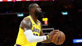 Леброн Джеймс стал лидером в истории НБА по количеству сыгранных минут