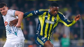 «Фенербахче» потерял очки в игре с «Ризеспором» (видео)