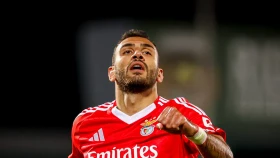 «Бенфика» одержала трудовую победу (видео)