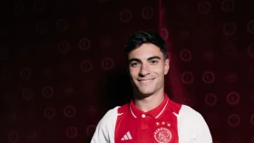 «Аякс» Лукаc Росаны қатарына қосты