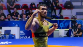 Ризабек Айтмұхан үшінші рет әлем чемпионы атағына қол жеткізді