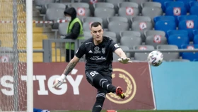 «Қайрат» құрамын «Астананың» қақпашысымен толықтырды