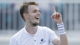 Бублик сыграет с Шаповаловым в финале Bonmont Tennis Master. Где смотреть турнир