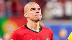 Португалиялық Пепе Еуропа чемпионатында ойнаған ең егде футболшы атанды