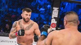 Два титульных боя тяжей на турнире BRAVE 88. Где и во сколько смотреть трансляцию турнира из Словении