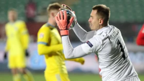 Голкипер сборной Казахстана официально представлен в новом клубе