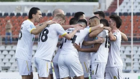 «Битва за шесть очков» в Караганде. Где и во сколько смотреть матч «Шахтер» - «Женис»