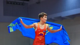 Казахстан завоевал 20 медалей на чемпионате Азии по борьбе U15