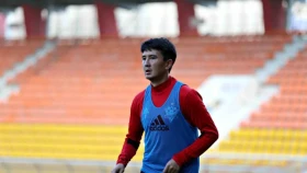 Өзімді эскорт сезініп тұрмын: Байтана әріптесінен сыйлыққа қомақты қаржы алды