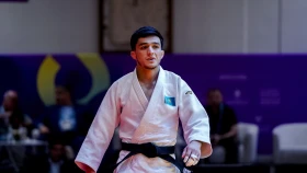 Шерзод Давлатов победил олимпийского чемпиона и вышел в полуфинал Grand Slam по дзюдо