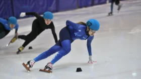 Казахстанские шорт-трекисты пробились в полуфинал командных соревнований в Канаде