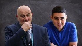 Журналист Михаил Козачков бас бапкер Станислав Черчесовке тек қазақ тілінде сұрақ қоюды ұсынды