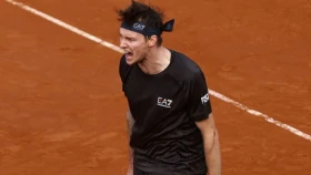 Александр Бублик вылетел во втором раунде турнира в Риме