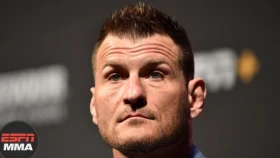 Джон Джонстан жеңілгеннен кейін Стипе Миочич мансабын аяқтады