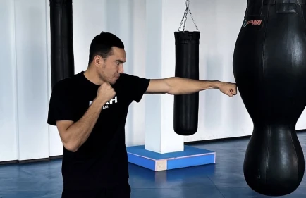 Бекбауов выиграл пояс WBC (видео)