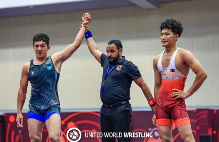 Казахстан завоевал две серебряные медали на чемпионате Азии U20 по греко-римской борьбе