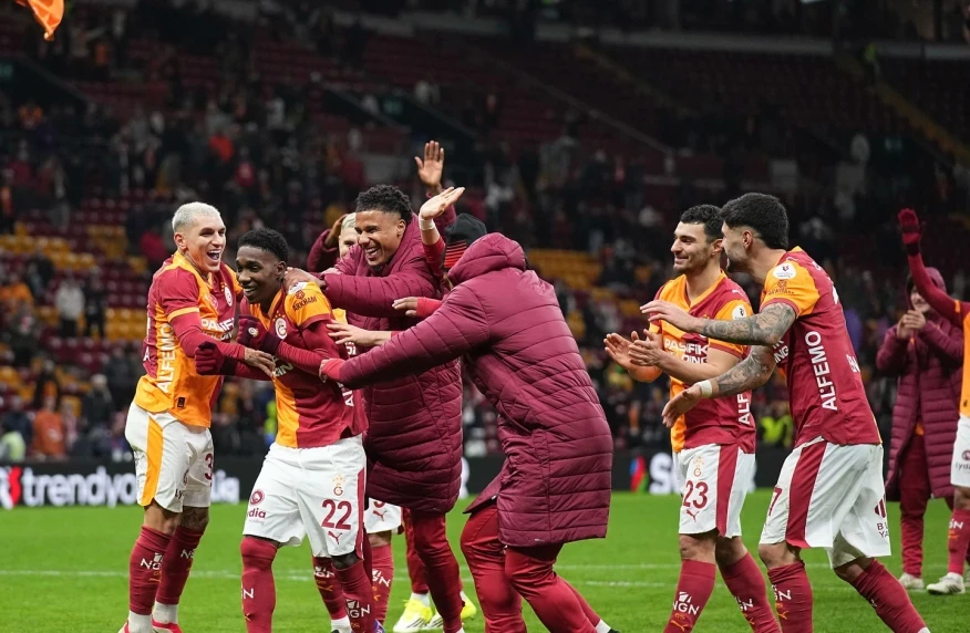 «Галатасарай» «Кайсериспорды» сенімді түрде ойсырата жеңді (видео)